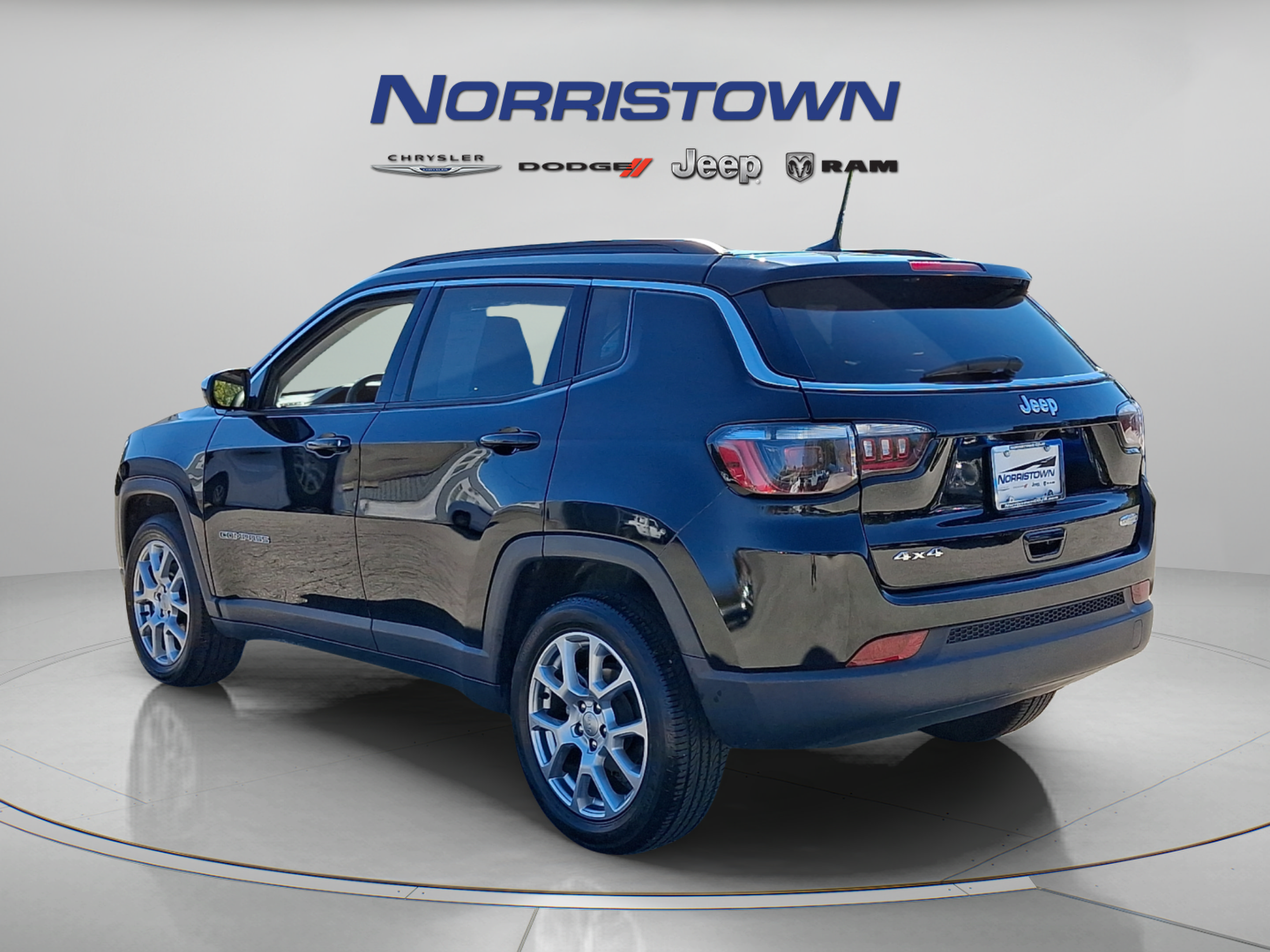 Certified 2022 Jeep Compass Latitude AWD/4WD image 4