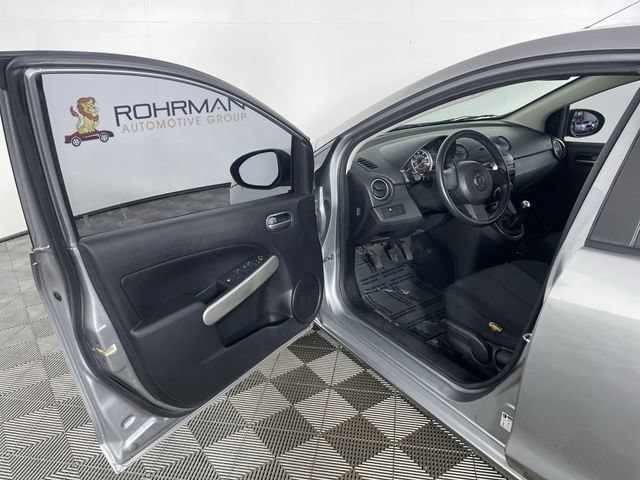 Used 2013 MAZDA MAZDA2 Sport FWD image 17