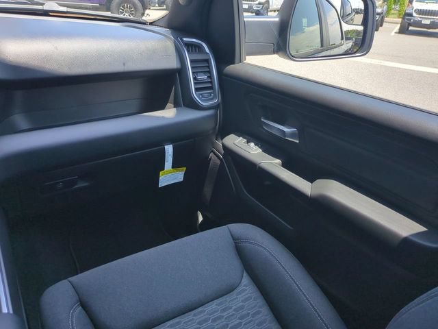 New 2026 RAM 1500 Express AWD/4WD image 17