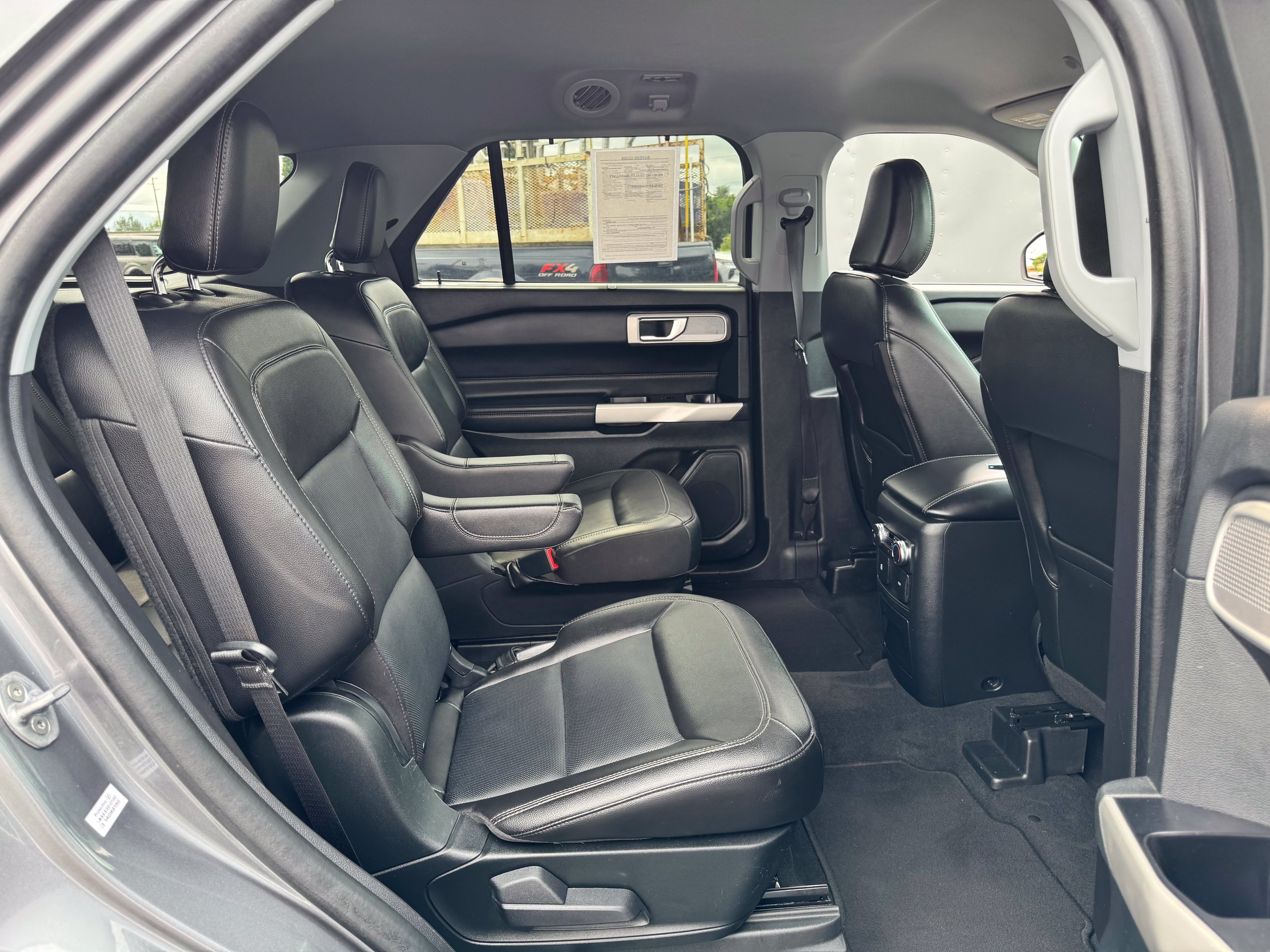 Used 2022 Ford Explorer Limited AWD/4WD image 28