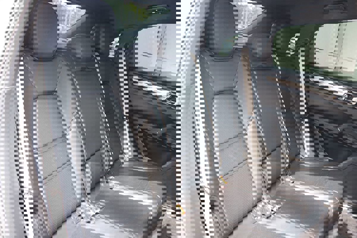 Used 2022 Porsche Cayenne Platinum Edition image 34