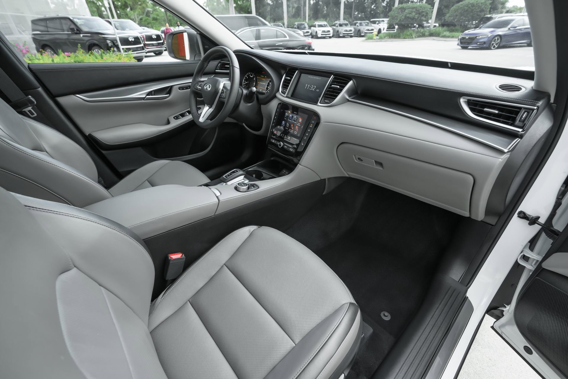 Used 2025 INFINITI QX50 Luxe image 36