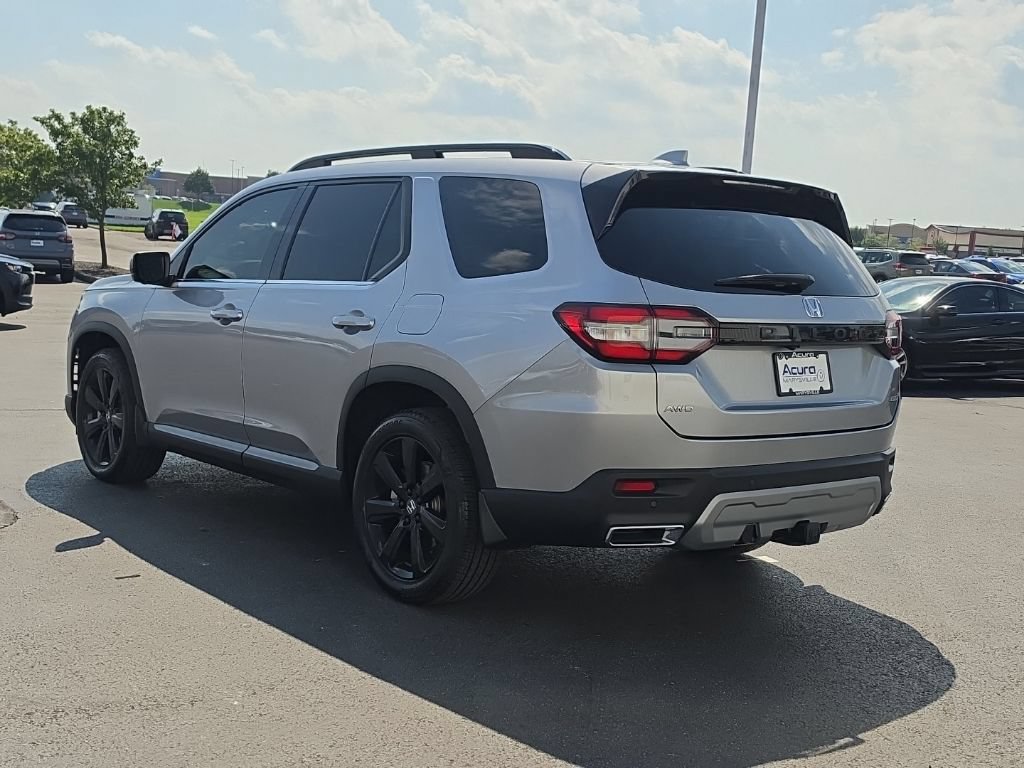 Used 2025 Honda Pilot Elite image 5