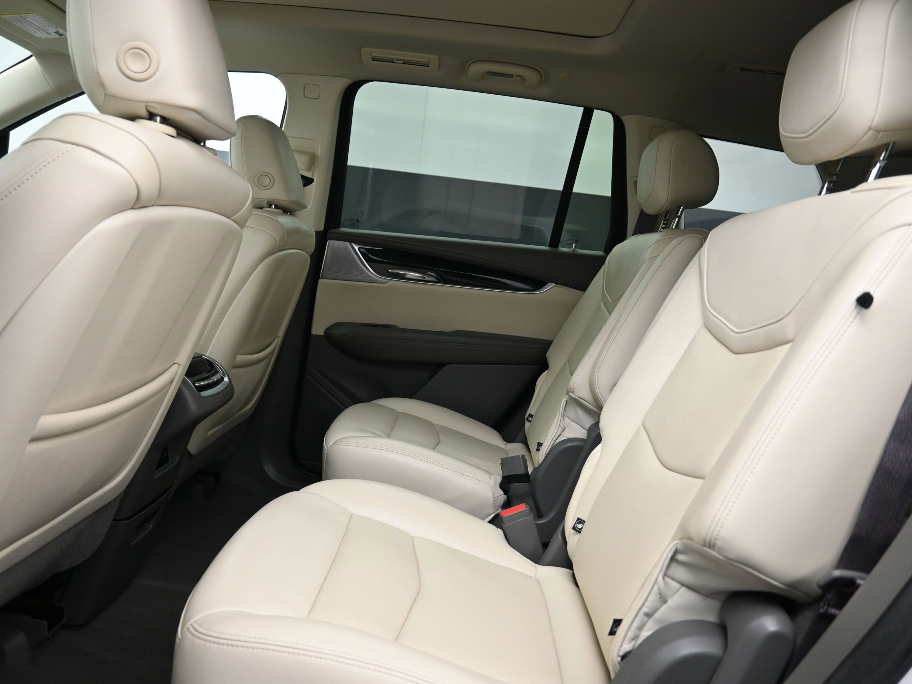 Used 2023 Cadillac XT6 Premium Luxury image 19