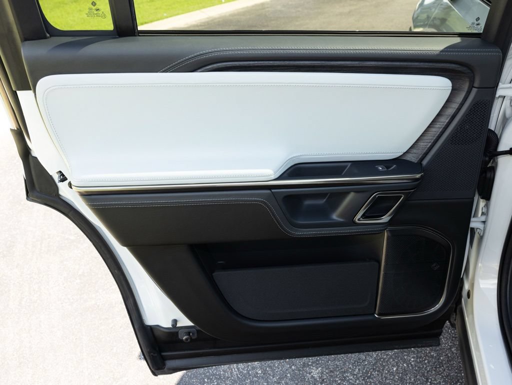 Used 2023 Rivian R1S Launch Edition AWD/4WD image 40