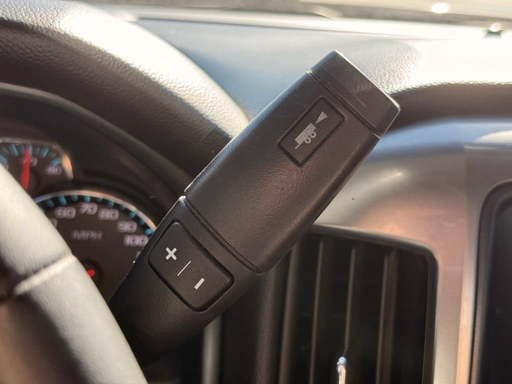 Used 2018 Chevrolet Silverado 1500 LT AWD/4WD image 30