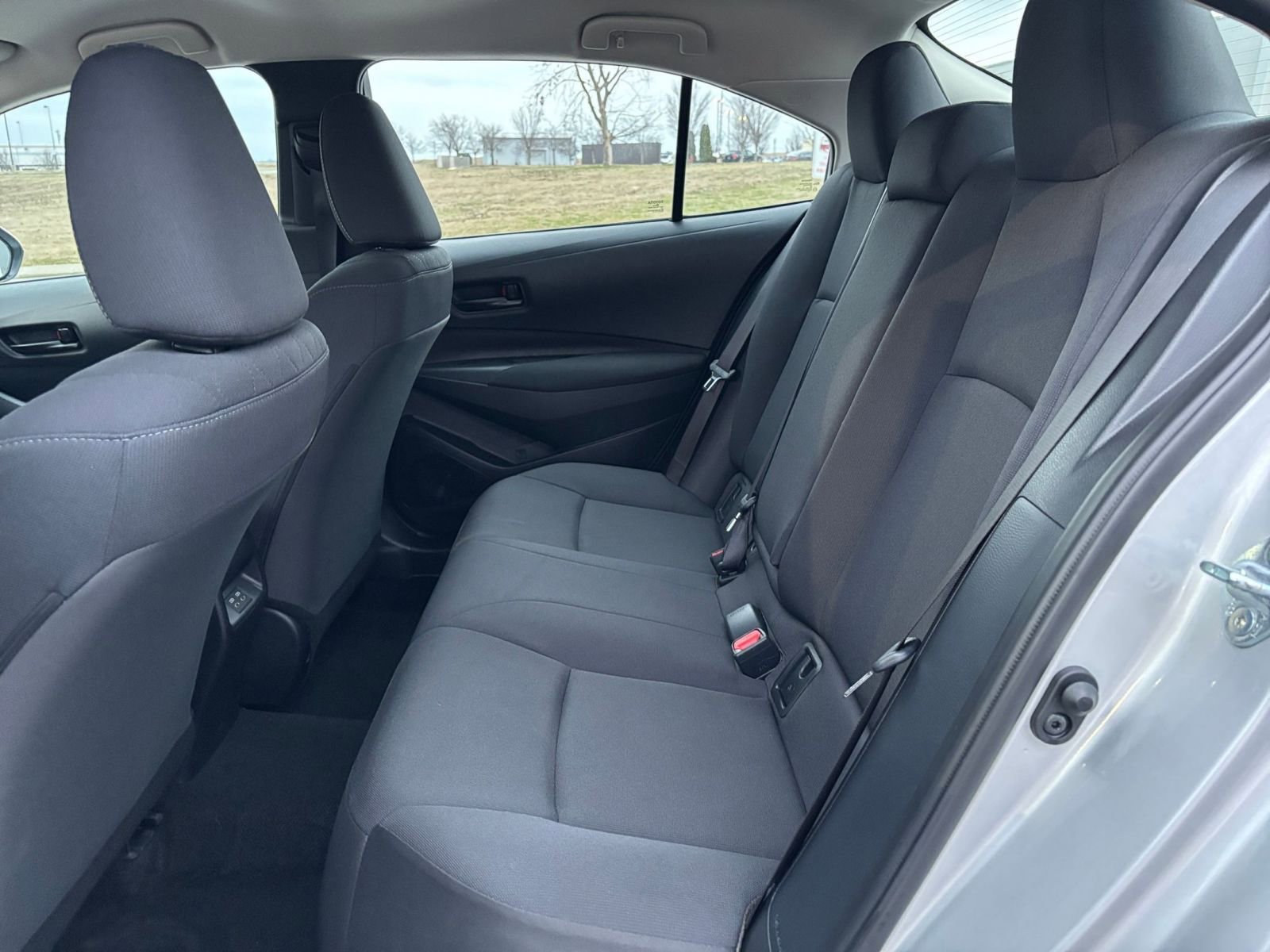 Used 2025 Toyota Corolla LE image 24