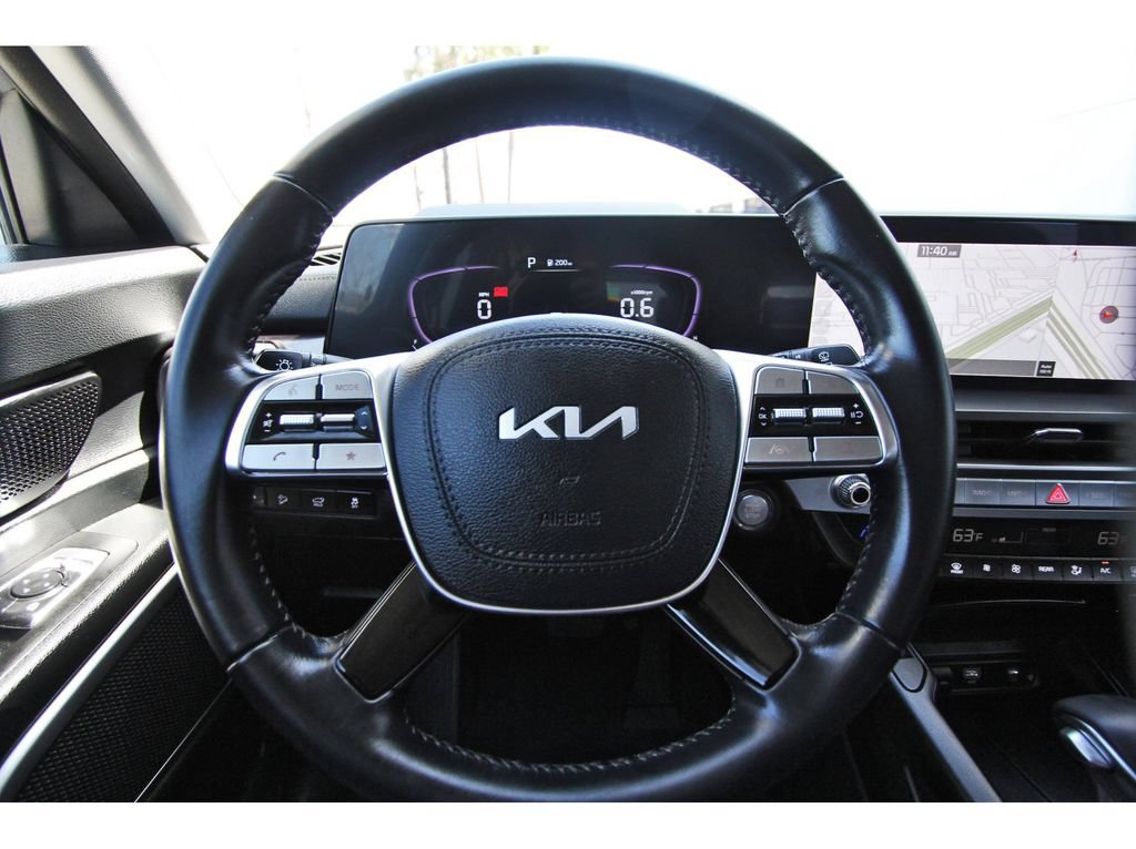 Used 2025 Kia Telluride S FWD image 14