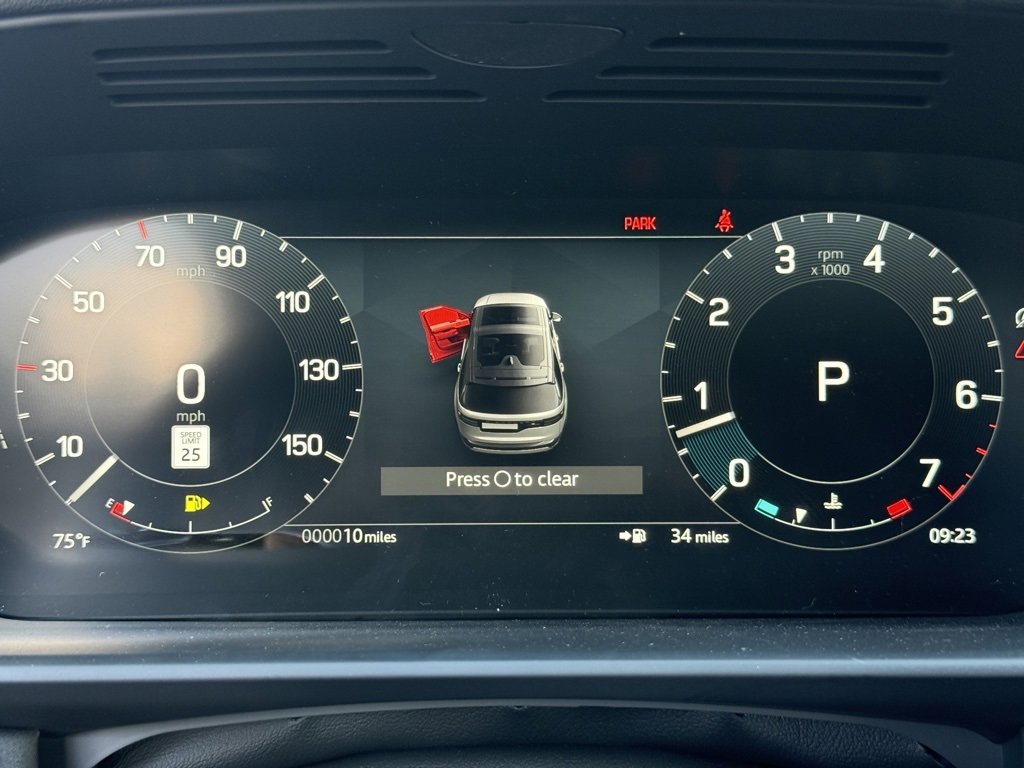 New 2025 Land Rover Discovery S image 19