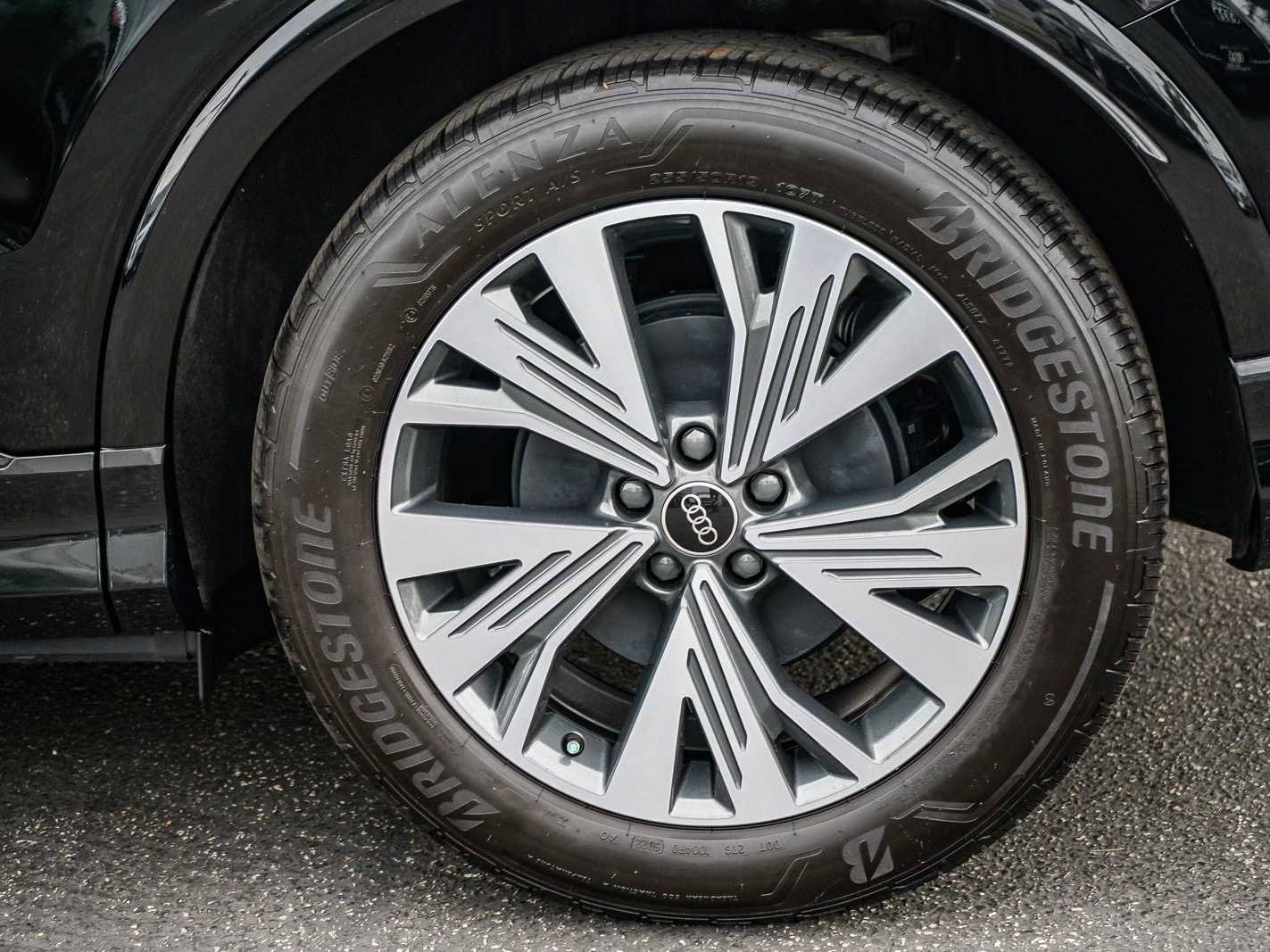 Used 2023 Audi Q4 e-tron Premium Plus w/ Premium Plus image 10