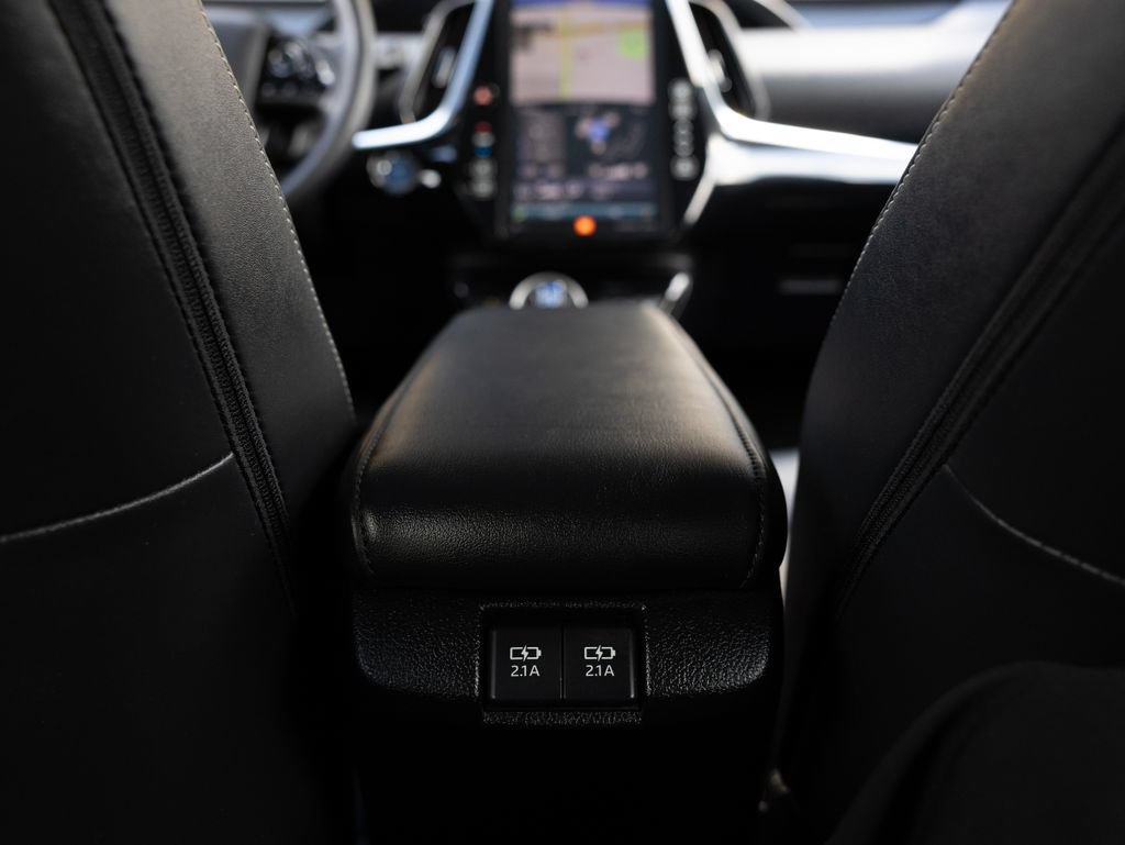 Used 2020 Toyota Prius Prime Limited FWD image 27