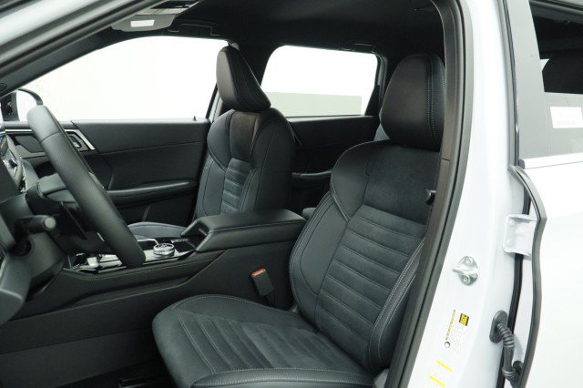 New 2026 Mitsubishi Outlander LE FWD image 7