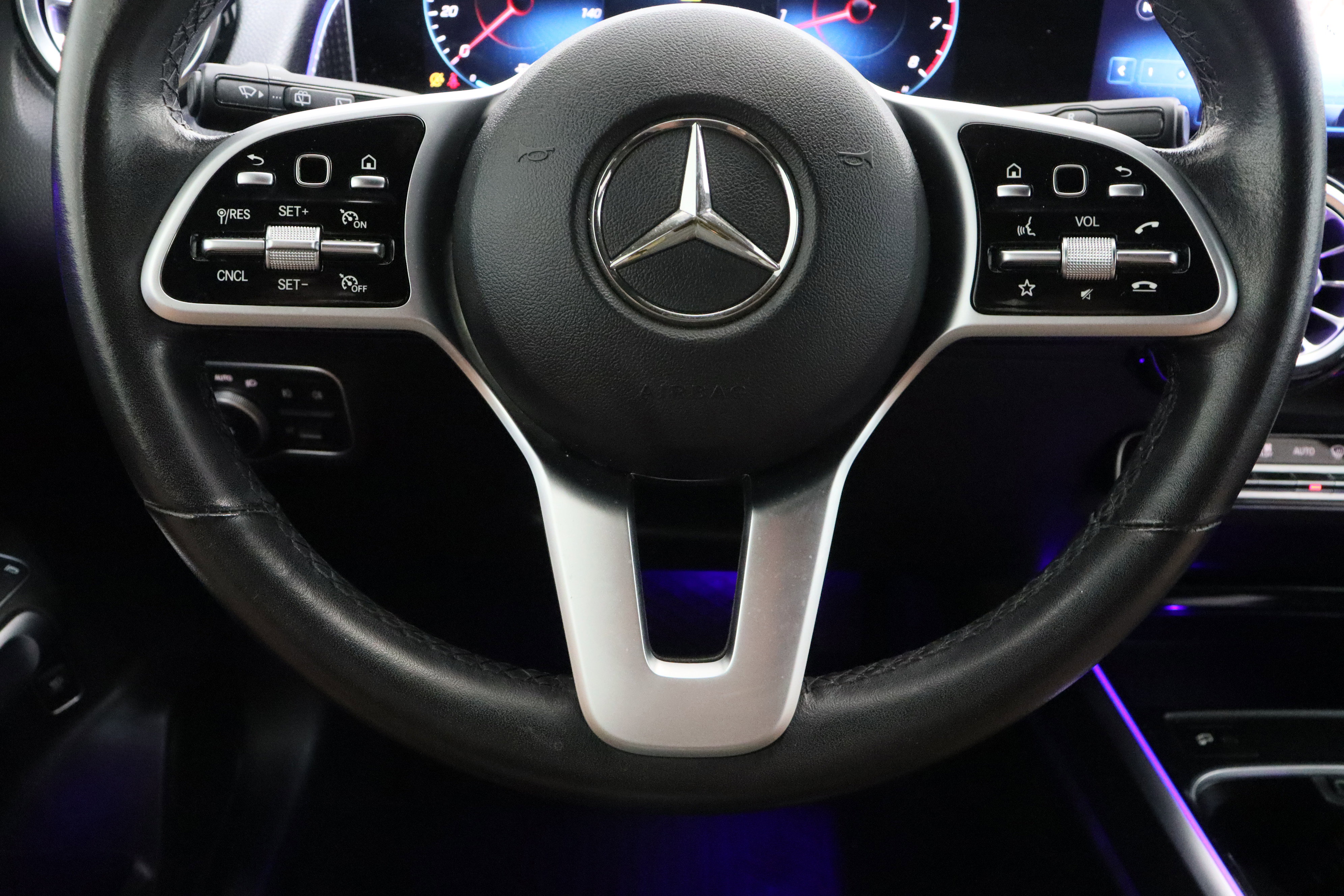 Used 2020 Mercedes-Benz GLB 250 4MATIC image 25