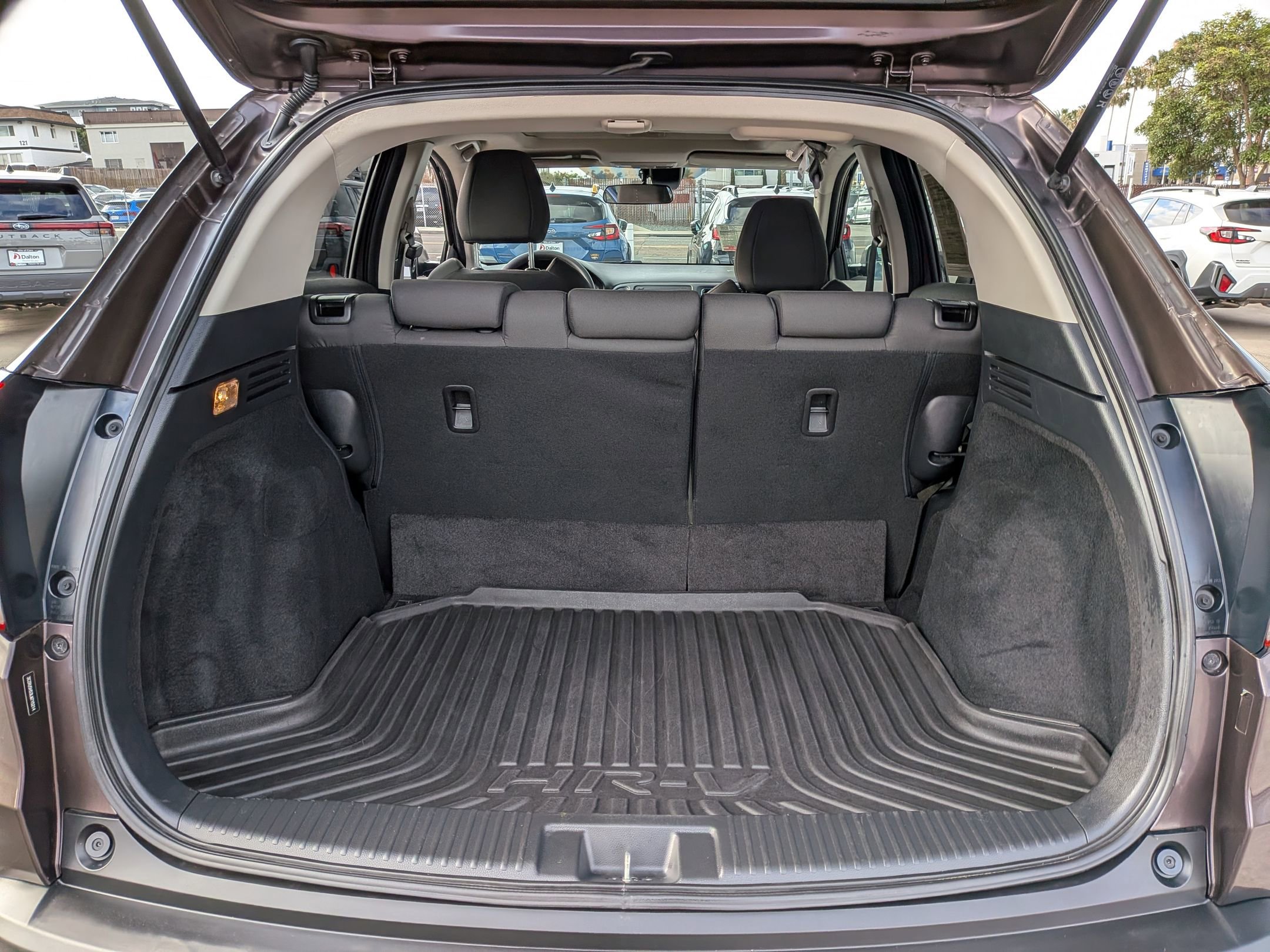 Used 2020 Honda HR-V EX image 29