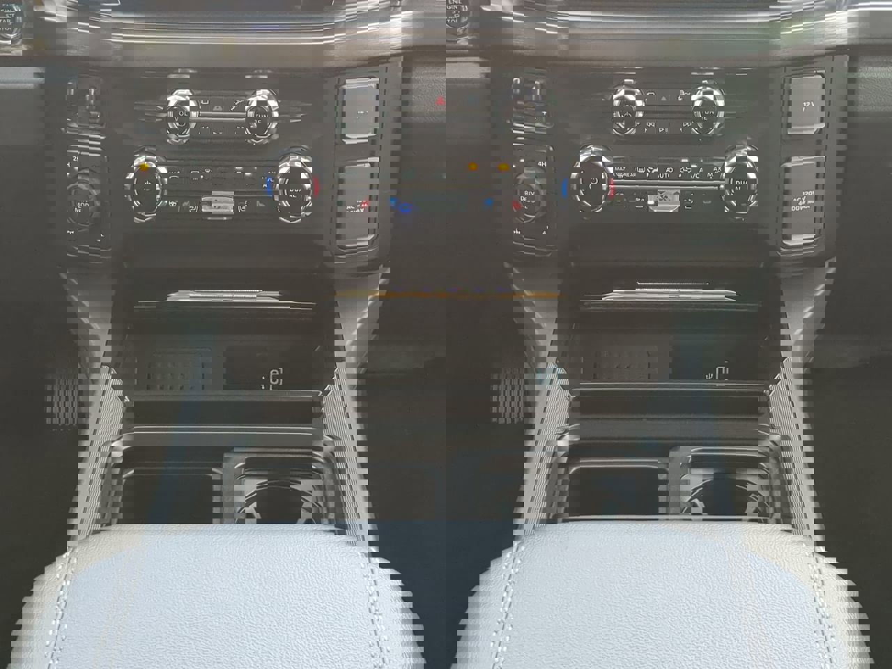 New 2026 Ford F250 Lariat w/ Lariat Ultimate Package image 17