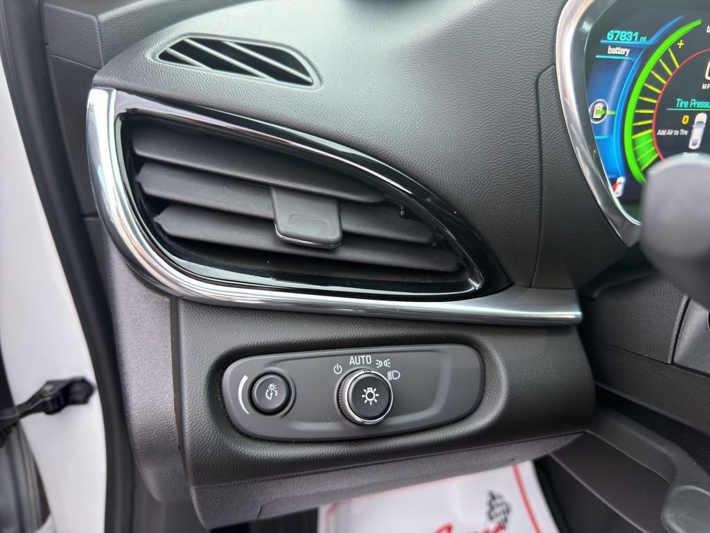 Used 2018 Chevrolet Volt Premier w/ Driver Confidence Package image 23