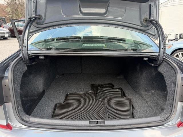 Used 2018 Volkswagen Passat 2.0T R-Line image 13