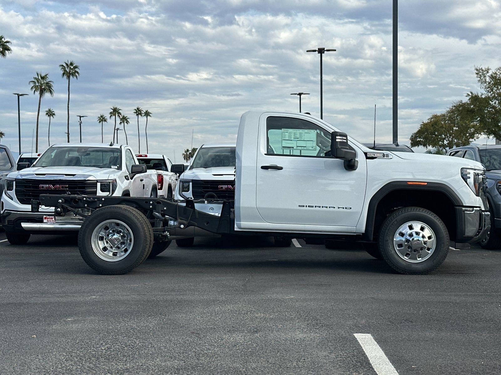 New 2025 GMC Sierra 3500 Pro w/ Convenience Package AWD/4WD video 3