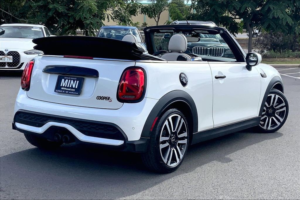 Certified 2023 MINI Cooper S w/ Signature Upholstery Package image 13
