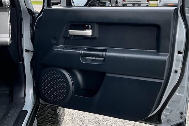Used 2014 Toyota FJ Cruiser 4WD w/ Convenience Package image 28