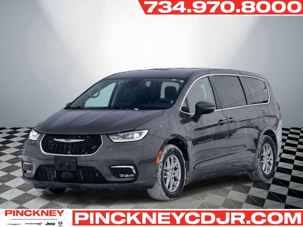 Used 2023 Chrysler Pacifica Touring-L
