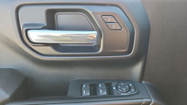 Used 2026 Chevrolet Silverado 1500 Custom w/ Turbomax Blackout Package RWD image 22