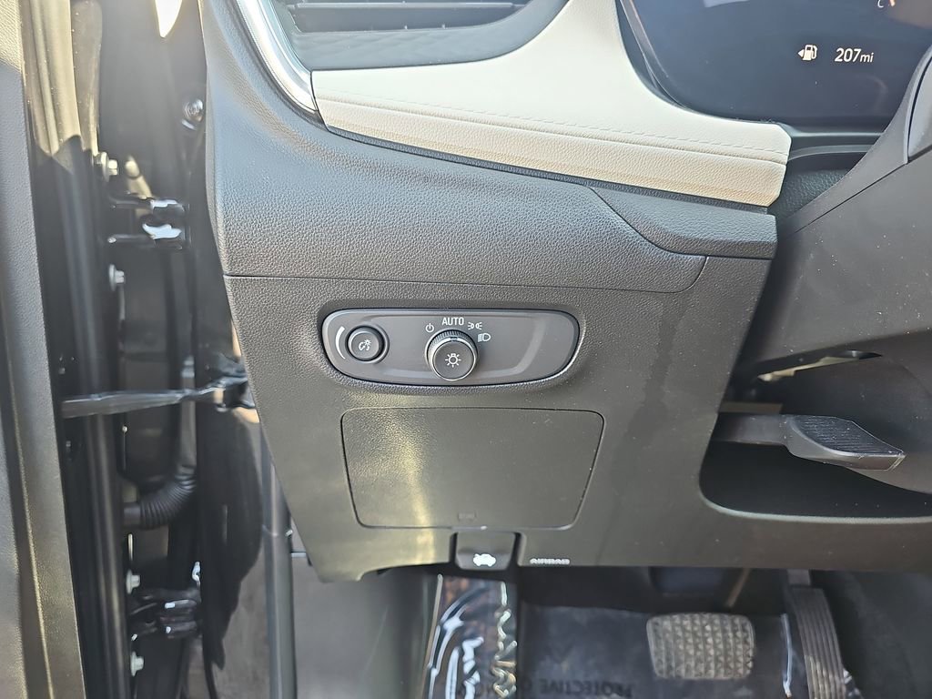 Certified 2024 Buick Encore GX Sport Touring w/ Advanced Technology Package AWD/4WD image 31