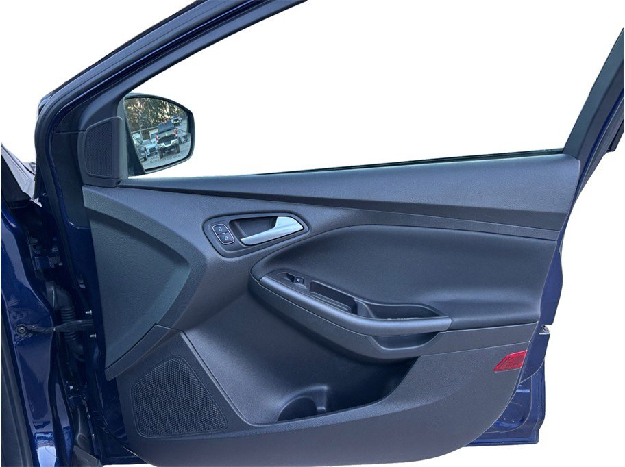 Used 2017 Ford Focus SEL FWD image 33