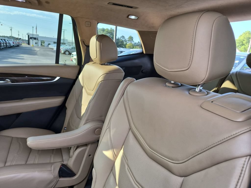 Used 2020 Cadillac XT6 Premium Luxury w/ Platinum Package FWD image 27