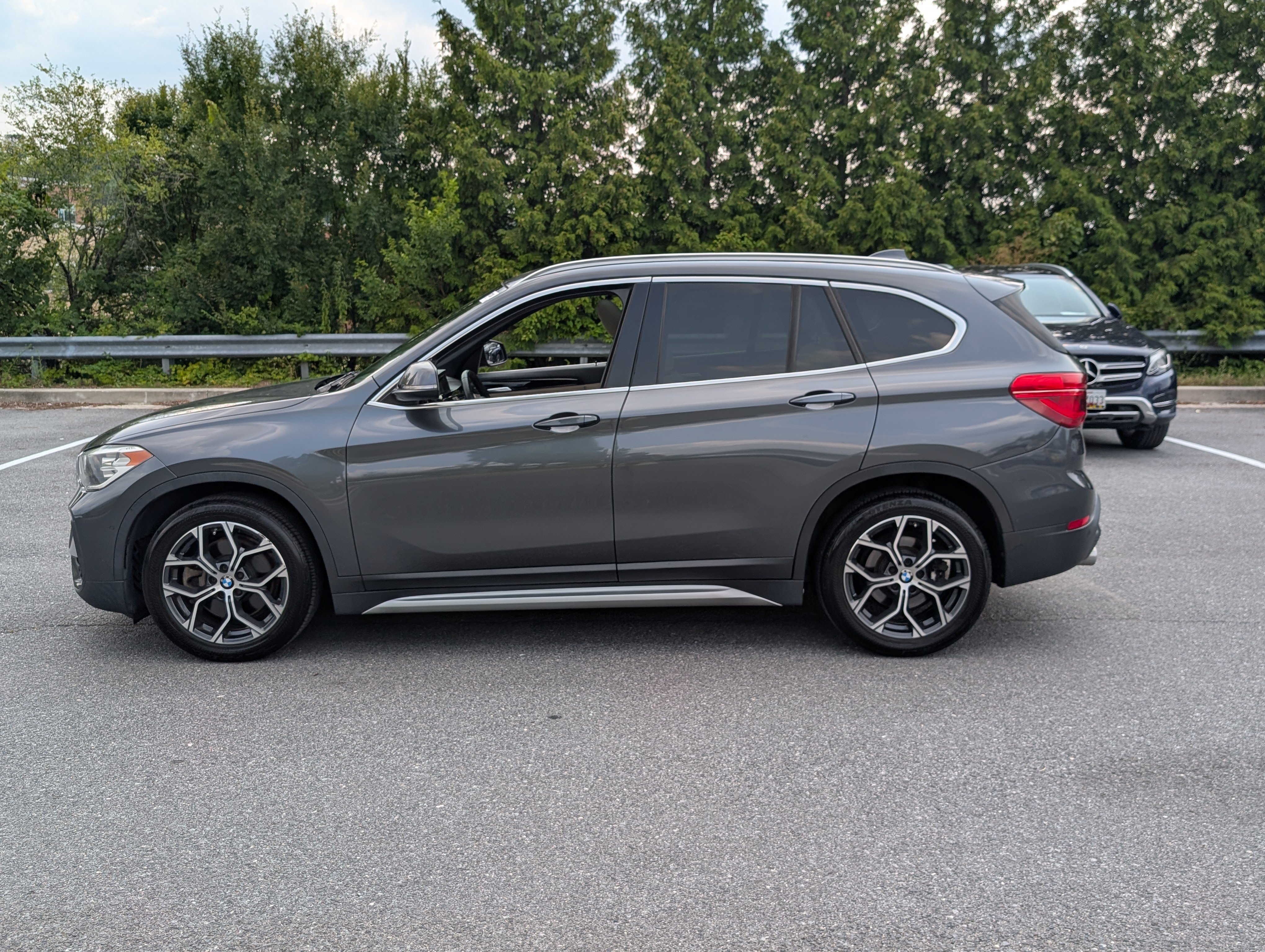 Used 2020 BMW X1 xDrive28i w/ Convenience Package AWD/4WD image 6