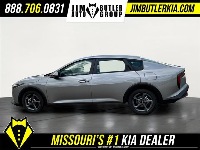 New 2025 Kia K4 LXS image 2