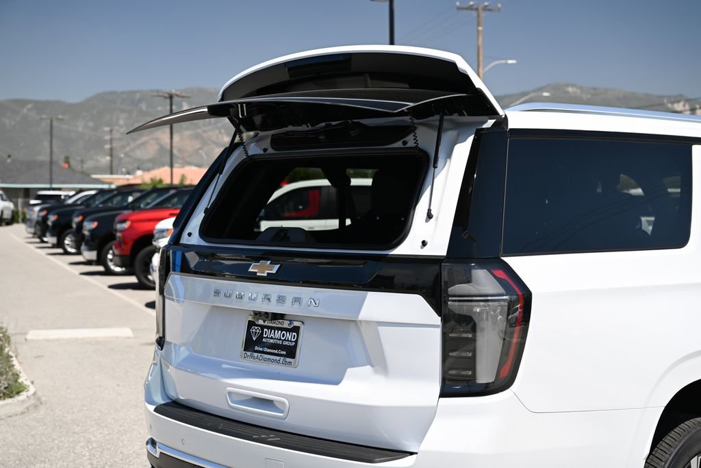 New 2026 Chevrolet Suburban High Country w/ Sun And Tow Package AWD/4WD image 13