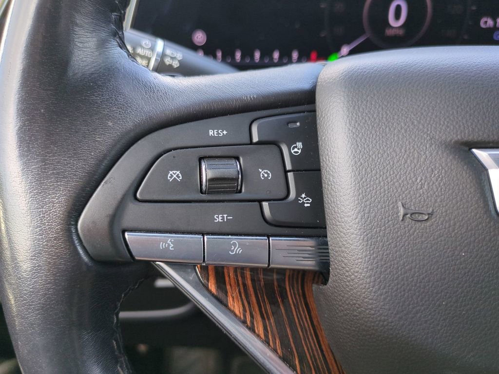 Used 2022 Cadillac Escalade ESV Premium Luxury AWD/4WD image 30