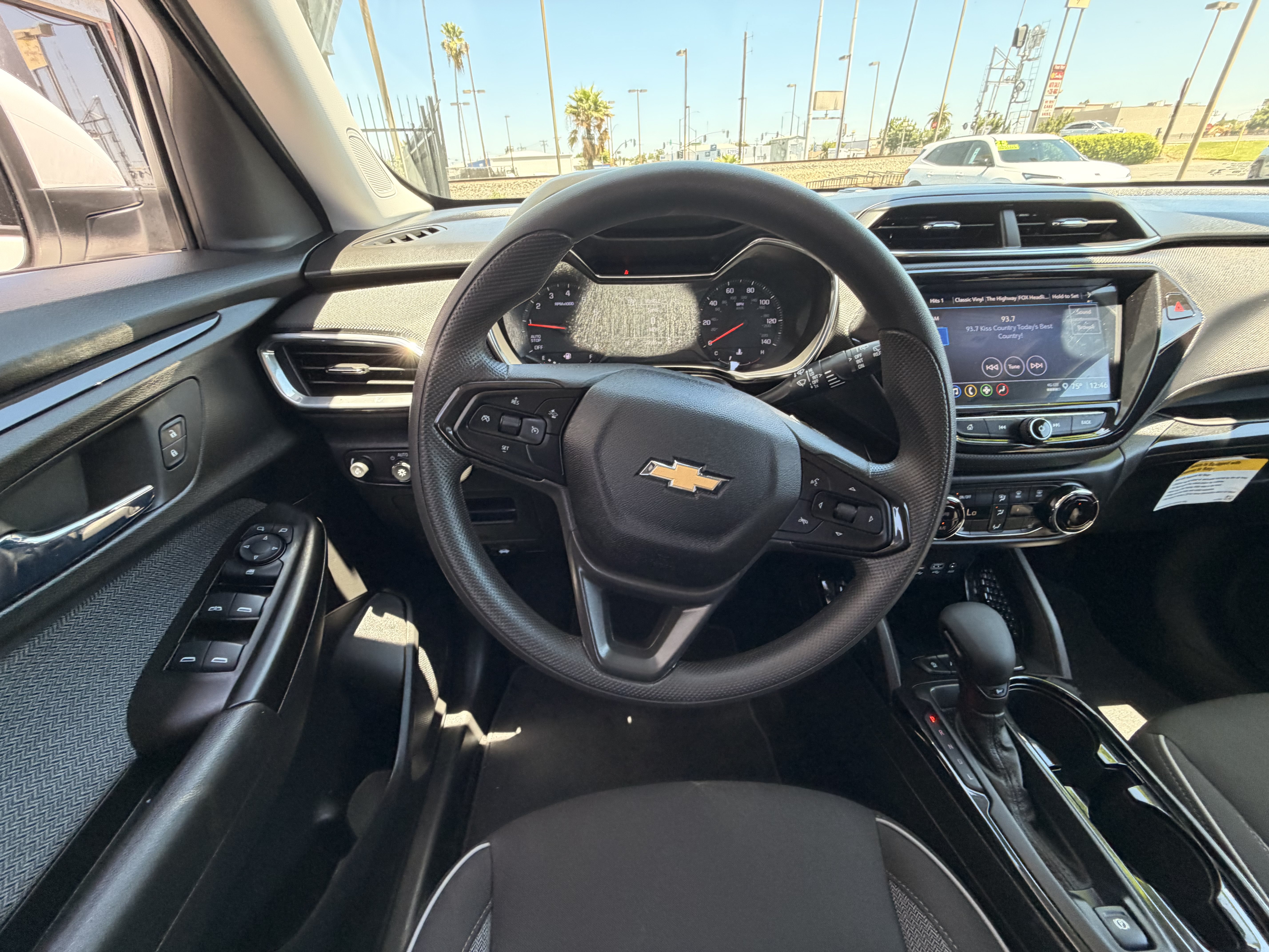Used 2023 Chevrolet TrailBlazer LT w/ Convenience Package FWD image 15