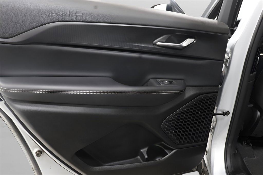 Used 2024 Jeep Grand Cherokee L Laredo image 23