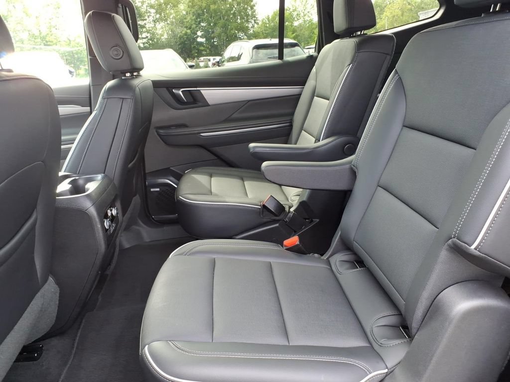 Certified 2025 Buick Enclave Preferred AWD/4WD image 14