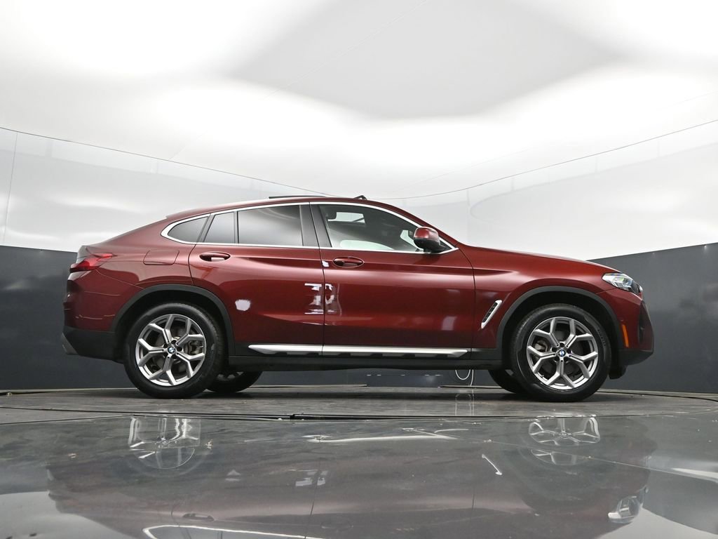 Certified 2025 BMW X4 xDrive30i image 42