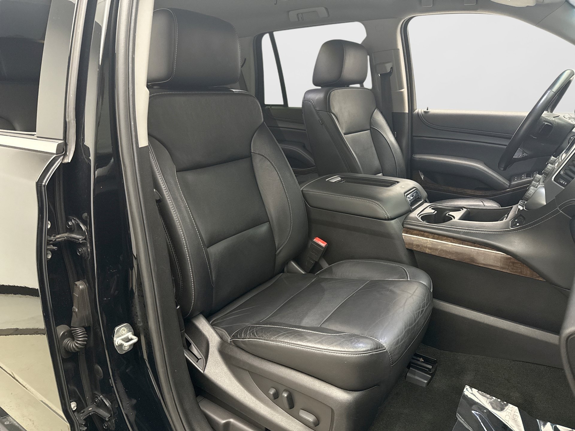 Used 2018 Chevrolet Tahoe LT AWD/4WD image 17