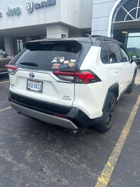 Used 2022 Toyota RAV4 XSE AWD/4WD image 5