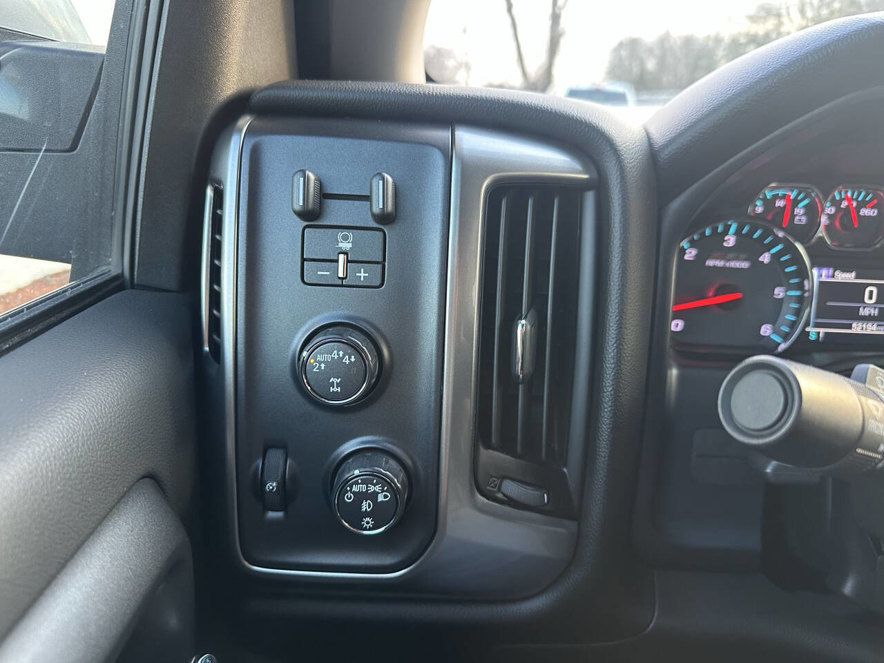 Used 2018 Chevrolet Silverado 1500 LT w/ All Star Edition image 18