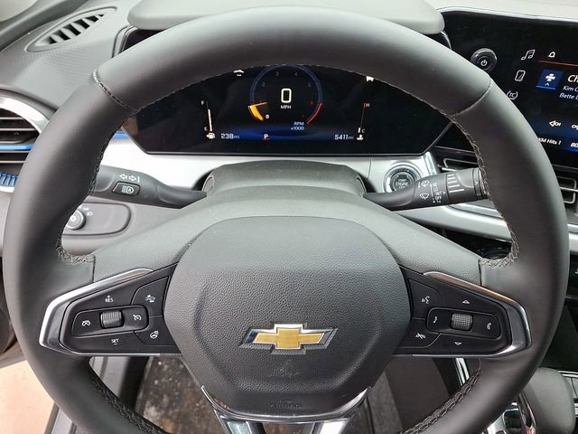 Used 2026 Chevrolet Trax LT w/ Driver Confidence Package FWD image 4