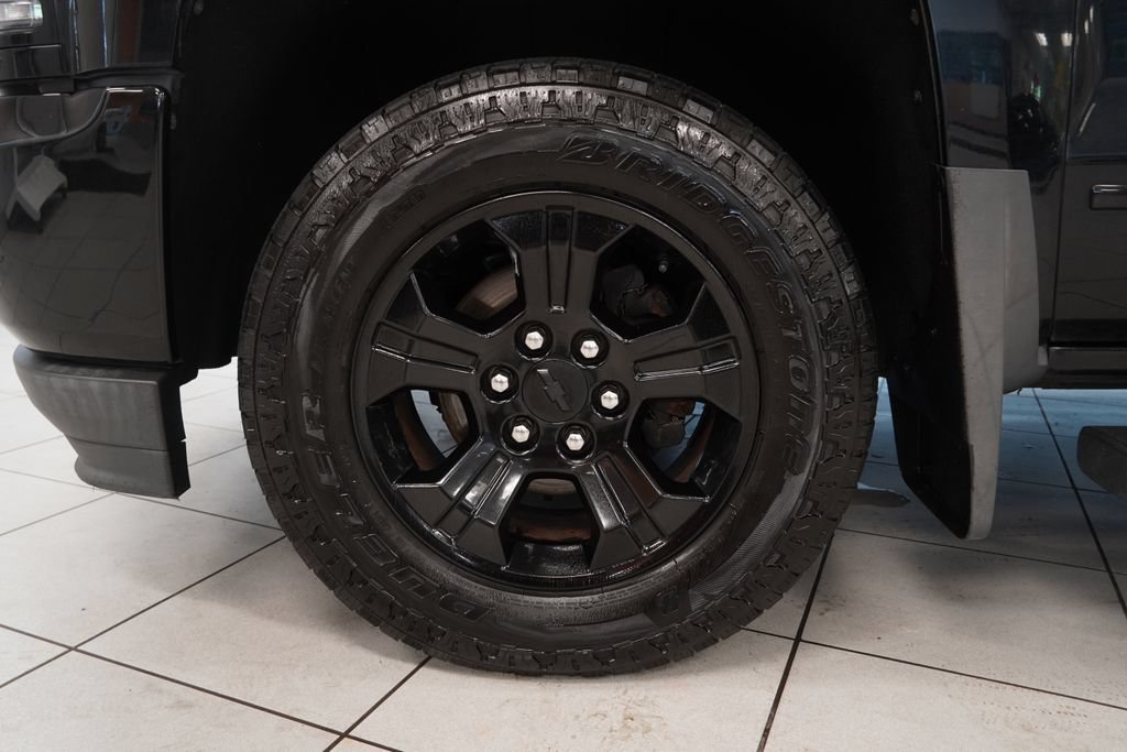 Used 2017 Chevrolet Silverado 1500 LTZ Z71 w/ Midnight Edition AWD/4WD image 15