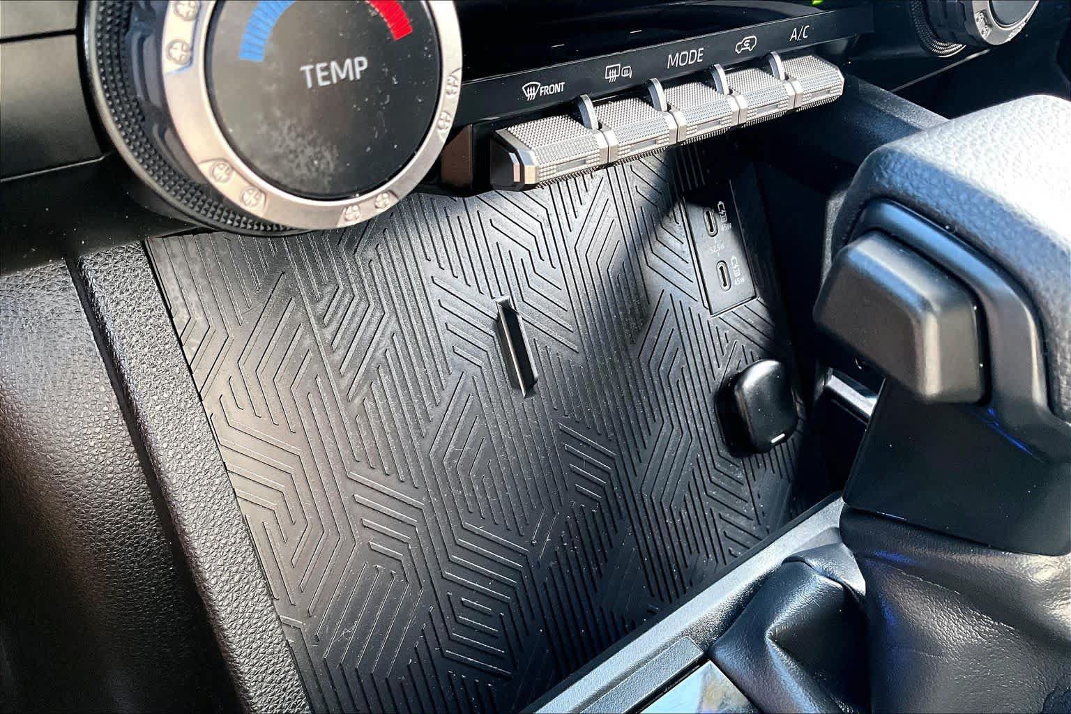 Certified 2025 Toyota 4Runner SR5 AWD/4WD image 35
