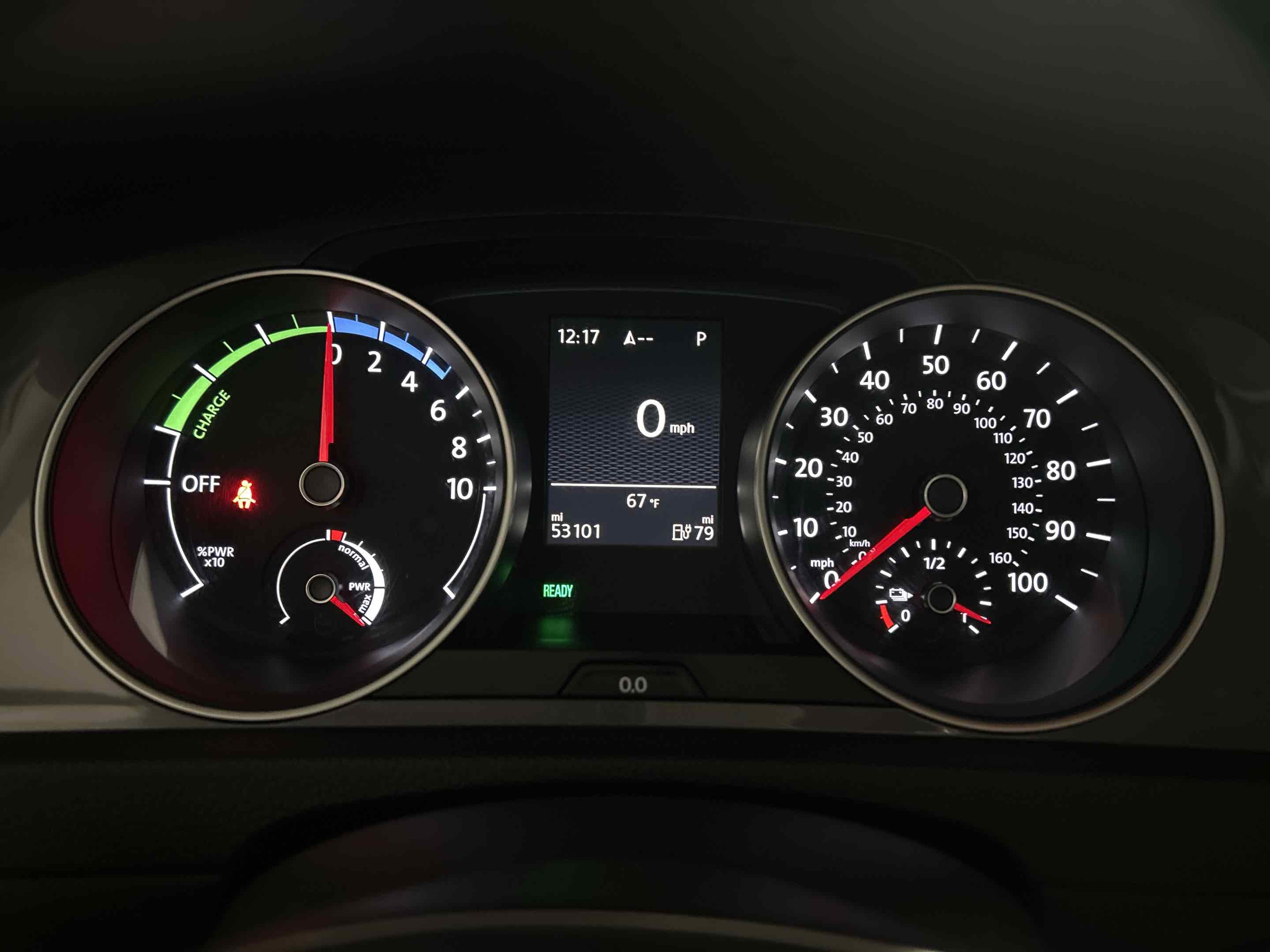 Used 2015 Volkswagen e-Golf SEL Premium FWD image 6