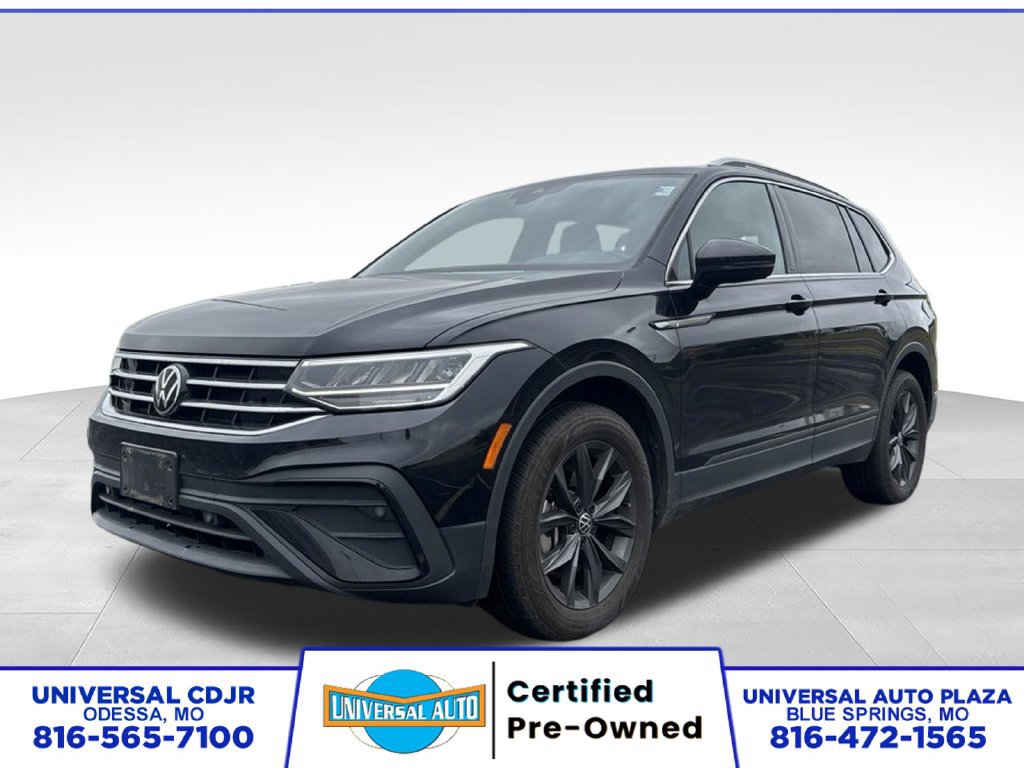 Used 2024 Volkswagen Tiguan SE w/ Panoramic Sunroof Package