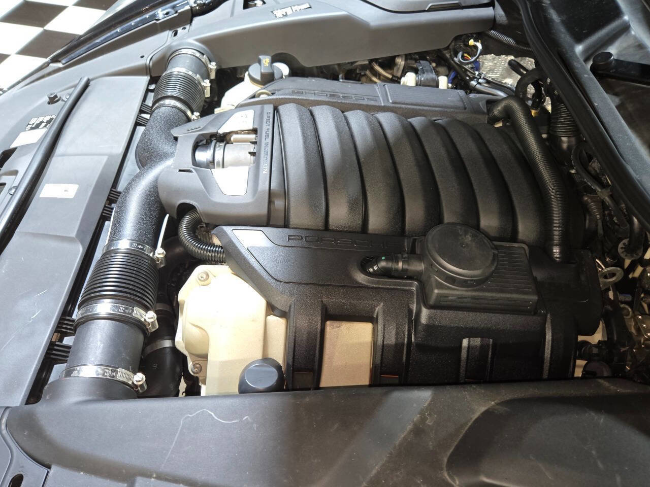 Used 2013 Porsche Cayenne GTS image 41