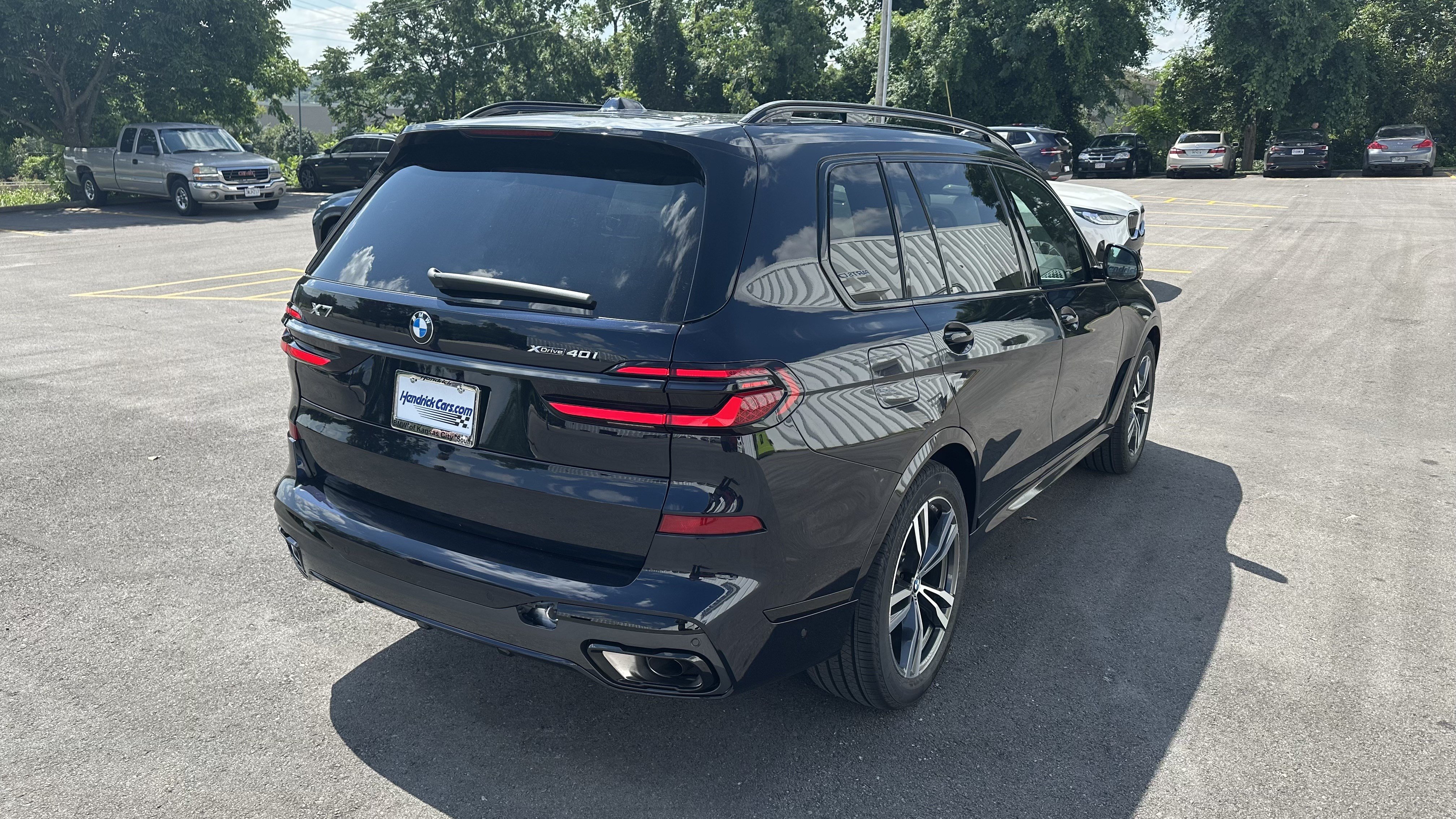 New 2027 BMW X7 xDrive40i w/ Executive Package AWD/4WD image 10