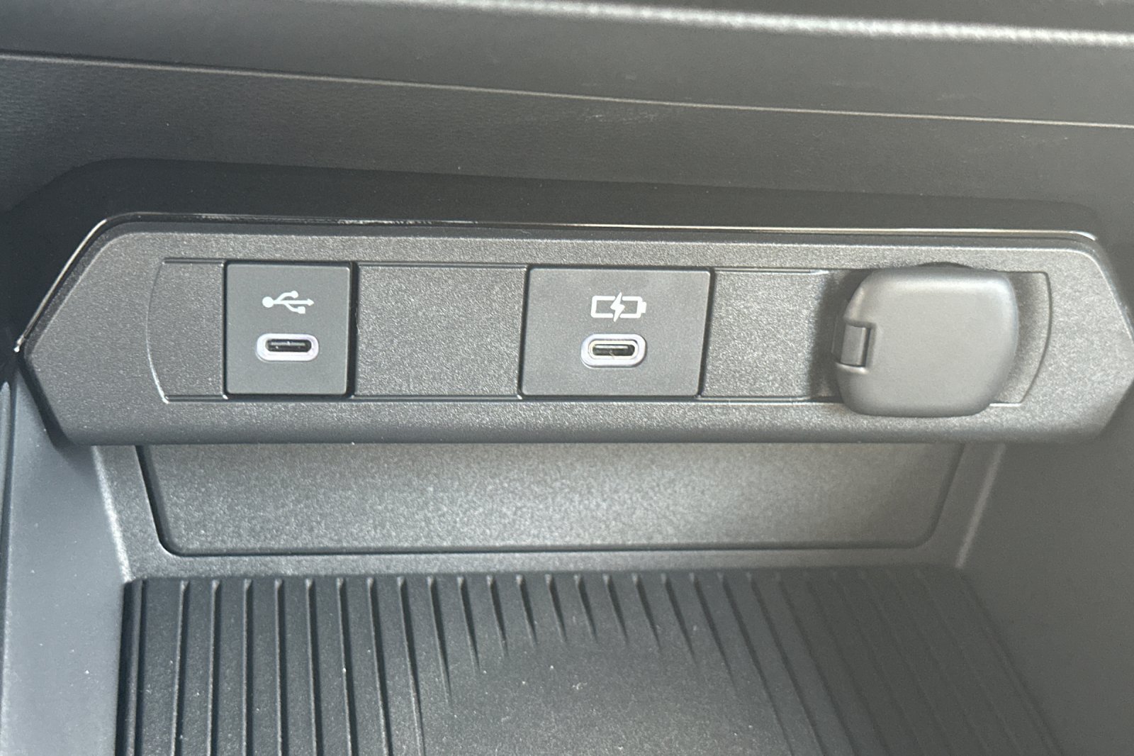 New 2027 Toyota Prius XLE FWD image 24
