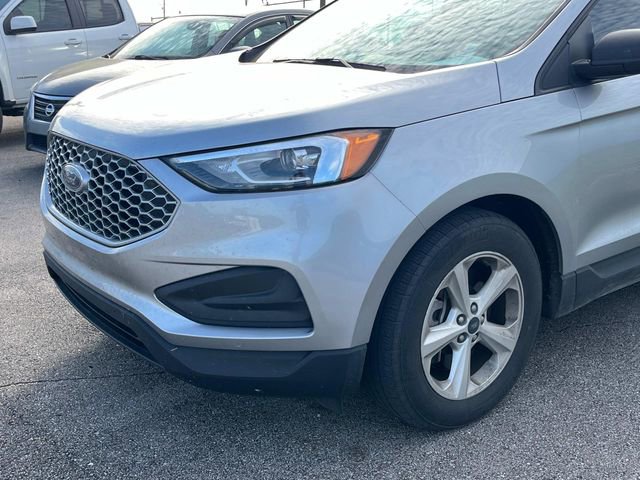 Used 2023 Ford Edge SE AWD/4WD image 10