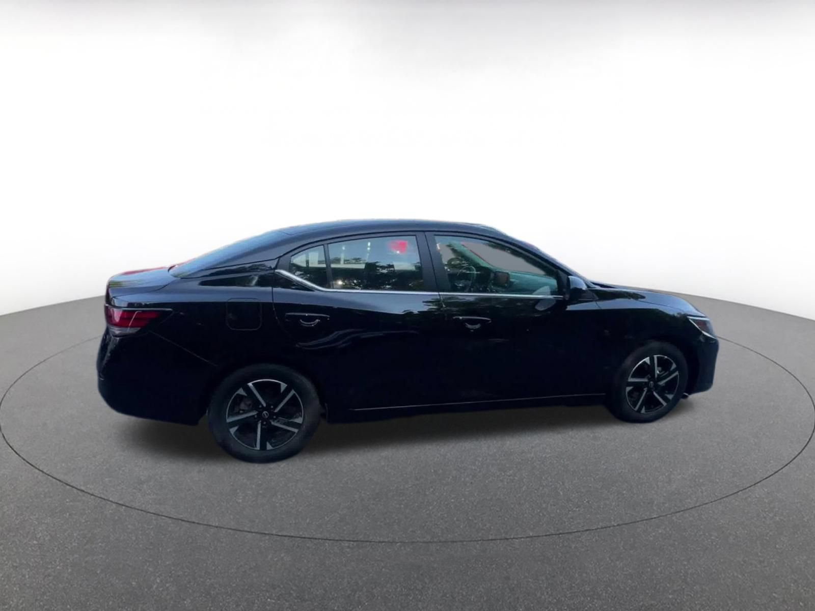 Used 2025 Nissan Sentra SV FWD image 15